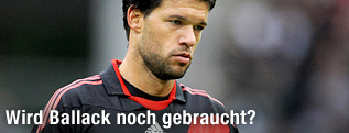 Bayer Leverkusens Michael Ballack mit enttäuschtem Blick