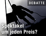 Skifahrer im Gegenlicht