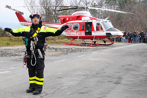 Abtransport von Robert Kubica mit dem Rettungshubschrauber