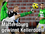 Nedeljko Malic (Mattersburg) und Aridany Tenesor Marrero Hernandez (LASK)
