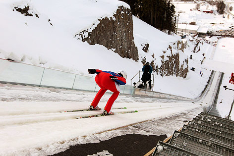 © APA/EPA/Terje Bendiksby Vegard Swensen von Norwegen auf der Skiflugschanze