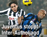 Juventus Alessandro Matri im Kopfballduell mit Douglas Maicon von Inter Milan