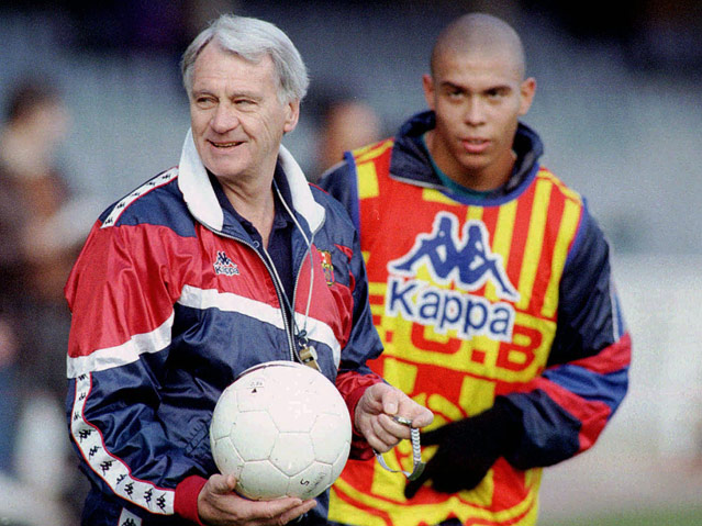 © AP/Cesar Rangel Brasilien Trainer Bobby Robson und Stürmer Ronaldo