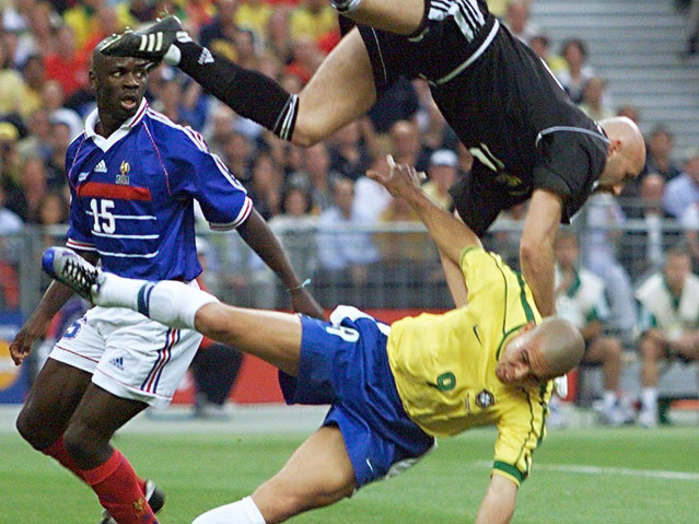 © APA/EPA/AFP/Patrick Hertzog Ronaldo beim Weltcupfinale 1998