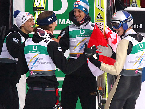 © GEPA/Thomas Bachun Jubel von Andreas Kofler, Martin Koch, Gregor Schlierenzauer und Thomas Morgenstern