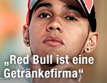 Formel-1-Fahrer Hamilton denkt nach