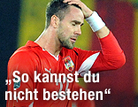 Stefan Maierhofer greift sich auf den Kopf