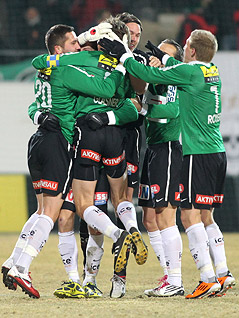 © APA/EXPA/R. Hackl Ried-Spieler jubeln nach dem Ausgleich