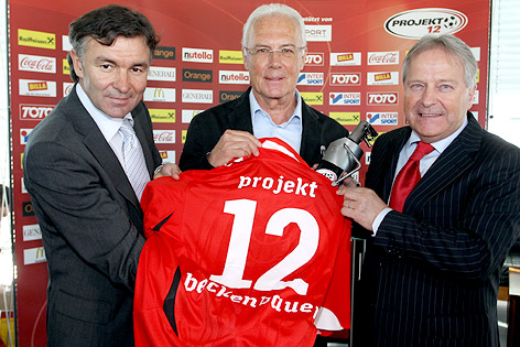 © GEPA/Felix Roittner ÖFB-Sportdirektor Willi Ruttensteiner, Franz Beckenbauer und ÖFB-Präsident Leo Windtner