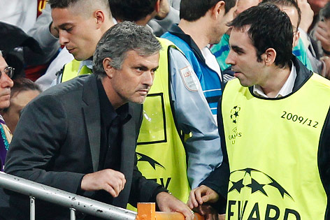 © Reuters/Sergio Perez Real-Coach Jose Mourinho auf der Tribüne