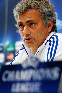 © Reuters/Sergio Perez Real-Trainer Jose Mourinho