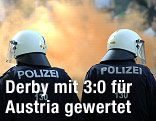 Polizisten im Hanappi-Stadion