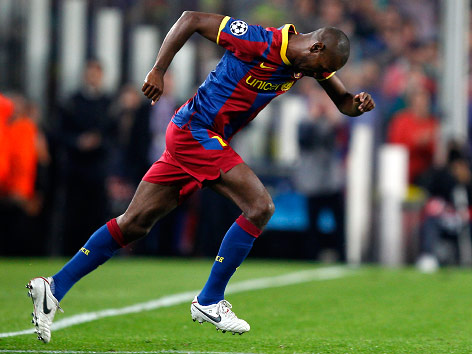 © Reuters/Sergio Perez Einwechslung von Barca-Spieler Eric Abidal im CL-Semifinal-Rückspiel gegen Real Madrid
