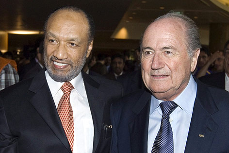 FIFA-Präsident Joseph Blatter mit Mohammed bin Hammam