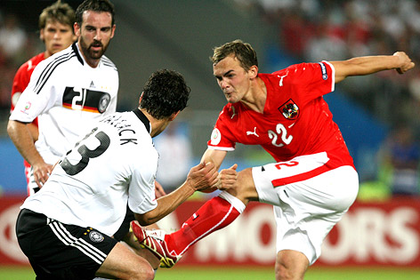 Christoph Metzelder, Michael Ballack (Deutschland) und Erwin Hoffer (Österreich) bei der EM 2008