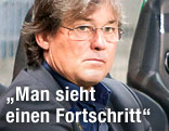 Trainer Constantini blickt ernst