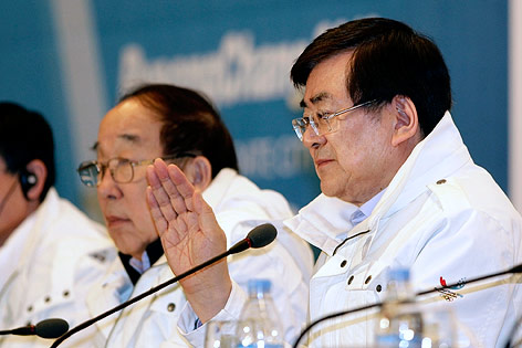 © AP/Lee Jin-man Vorsitzende des südkoreanischen olympischen Kommitees Cho Yang-ho und Park Yong-sung