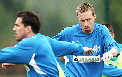 © GEPA/Matthias Hauer Die beiden Neuzugänge für den SC Magna Wiener Neustadt Fernando Troyansky und Guenter Friesenbichler während des Trainings