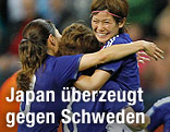 Jubel der japanischen Spielerinnen mit Torschützin Nahomi Kawasumi