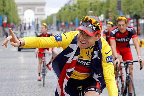 Cadel Evans am Champs Elysees