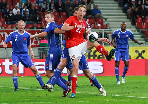 Marc Janko stoppt den Ball