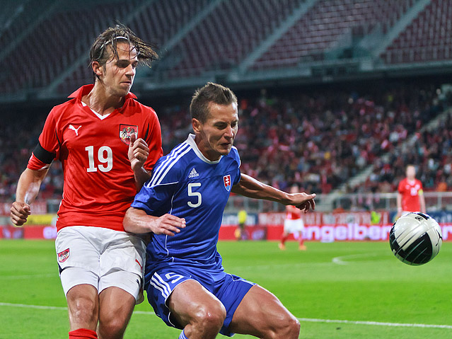 Martin Harnik (ÖFB) gegen Marek Cech (SVK)