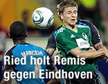 Filho Guedes (Eindhoven) und Markus Hammerer (Ried)