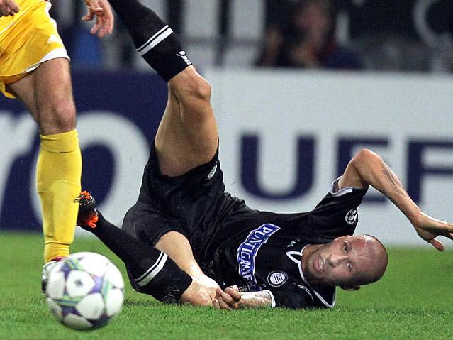 Alexander Wolodko (Borisow) und Patrick Wolf (Sturm)
