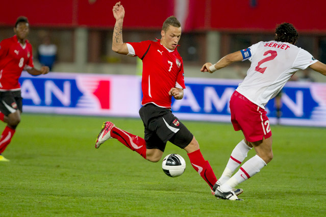 Marko Arnautovic (Österreich) und Servet Cetin (Türkei)