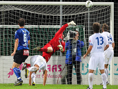 Christian Falk (WAC/St. Andrä, trifft zum 3:3) sowie Andreas Schranz, Peter Riedl und Thomas Krammer (Grödig)