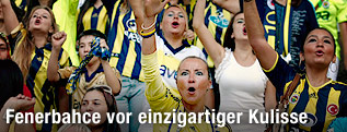 Weibliche Fußballfans