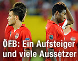 Die &Ouml;FB-Spieler Ekrem Dag und David Alaba mit ernster Miene