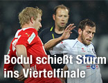 Bernhard Schachner (Admira) und Juergen Saeumel (Sturm)