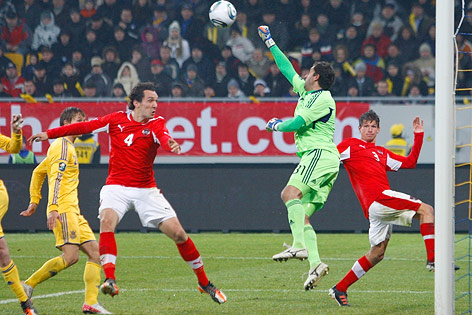 © GEPA/Christian Ort Emanuel Pogatetz (AUT), Andriy Dykan (UKR) und Franz Schiemer (AUT)