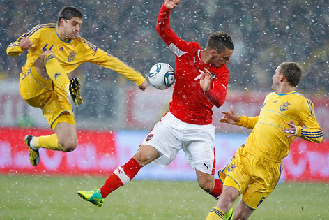 © GEPA/Christian Ort Yaroslav Rakytskiy (UKR), Marko Arnautovic (AUT) und Oleksandr Kucher (UKR)