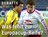 Soriano (red Bull Salzburg) am Ball