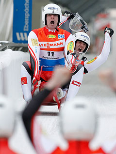 Peter Penz und Georg Fischler jubelnd