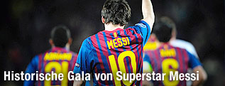 R&uuml;ckenaufnahme vom 7-fachen Torsch&uuml;tzen Lionel Messi, der zum Jubel die rechte Faust ballt