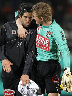 © GEPA/Christian Walgram Jubel von Jacobo und Tormann Christian Dobnik (beide WAC/St. Andrä)