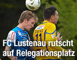 Christoph Buchner (Lustenau) und Alejandro Velasco Farinas (St.Poelten) springen zum Kopfball