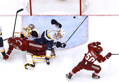 © AP/Ross D. Franklin Jubel der Coyotes vor dem Tor der Nashville Predators