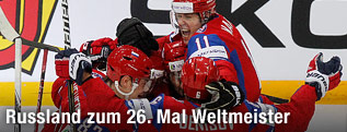 Russische Spieler jubeln gemeinsam