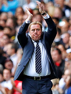 © APA/EPA/Kerim Okten Tottenham-Trainer Harry Redknapp applaudiert
