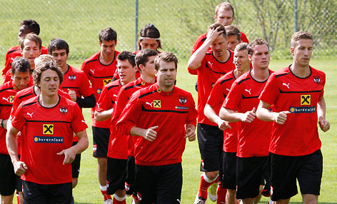 Österreichische Fußballmannschaft mit Julian Baumgartlinger, Andreas Ivanschitz, Patrick Buerger und Marc Janko