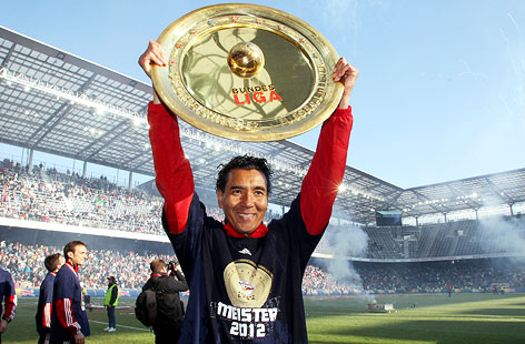Ricardo Moniz mit dem Meisterteller