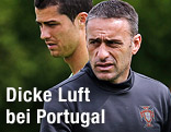 Portugals Teamchef Paulo Bento und Cristiano Ronaldo