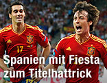 Jubel der Spanier David Silva und Alvaro Arbeloa