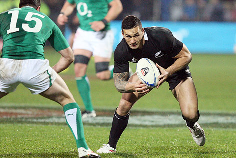 © AP/Dianne Manson Sonny Bill Williams gegen einen irischen Verteidiger