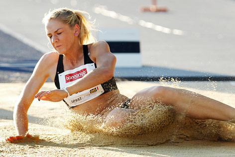 © GEPA/Matthias Hauer Ivona Dadic beim Weitsprung