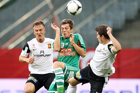 Thorsten Schick (Admira), Deni Alar (Rapid) und Marcel Sabitzer (Admira)